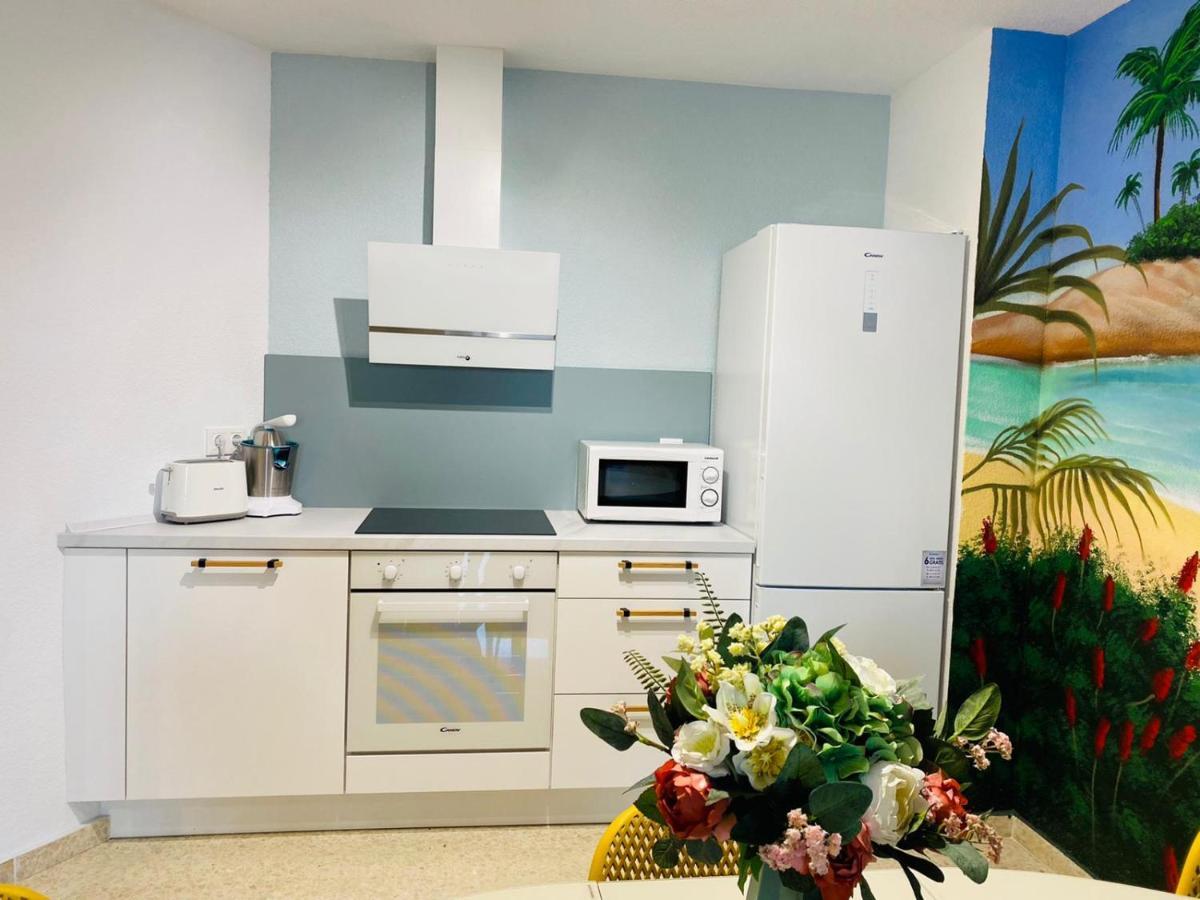 First Line! Art-Apartment On The Seafront Of Marbella With Swimming Pool Bagian luar foto