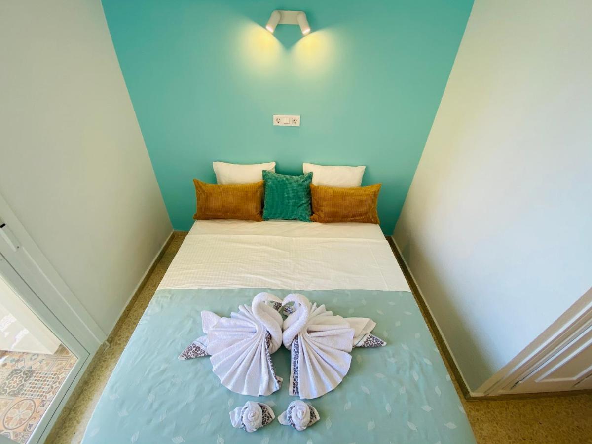 First Line! Art-Apartment On The Seafront Of Marbella With Swimming Pool Bagian luar foto