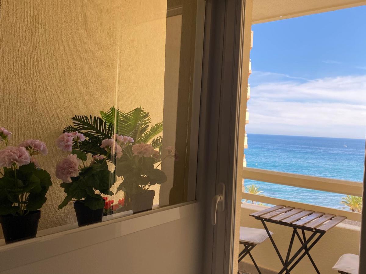 First Line! Art-Apartment On The Seafront Of Marbella With Swimming Pool Bagian luar foto
