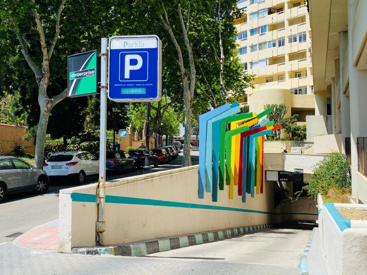 First Line! Art-Apartment On The Seafront Of Marbella With Swimming Pool Bagian luar foto