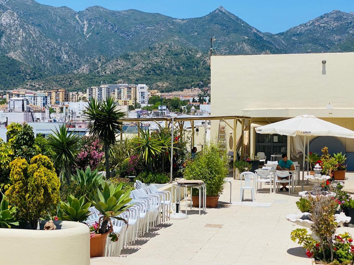First Line! Art-Apartment On The Seafront Of Marbella With Swimming Pool Bagian luar foto