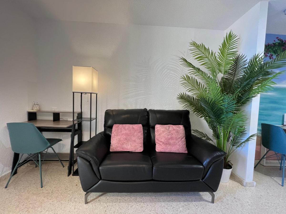 First Line! Art-Apartment On The Seafront Of Marbella With Swimming Pool Bagian luar foto